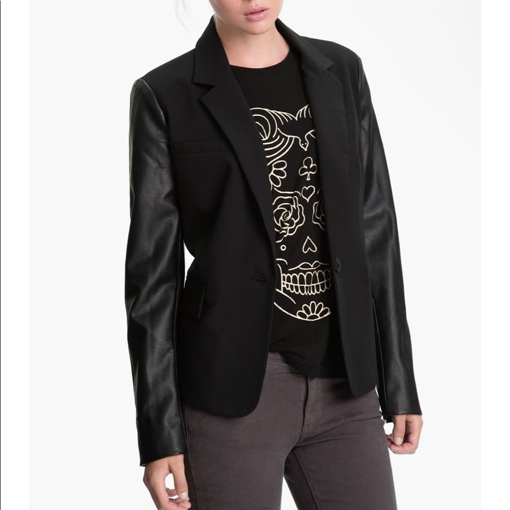 Sanctuary Faux Leather Sleeve Blazer Size Small